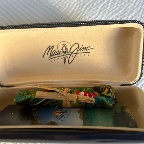 Maui Jim Hanalei Sunglasses - Picture 9 of 10